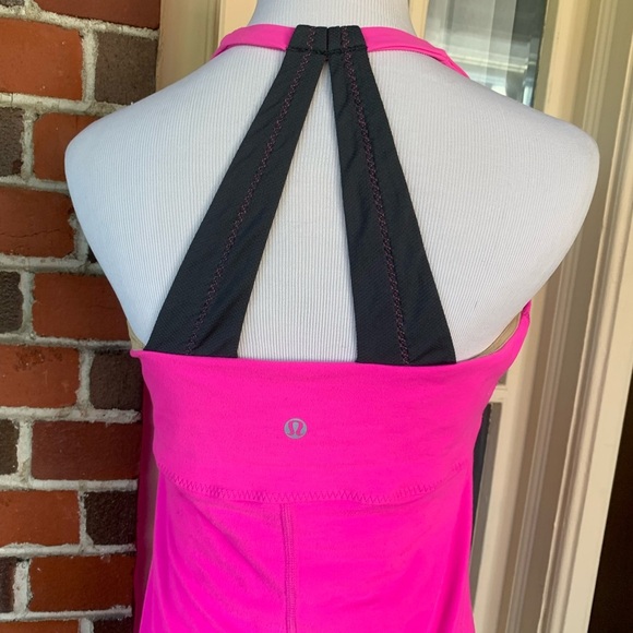Lululemon top with built in bra - Picture 2 of 6